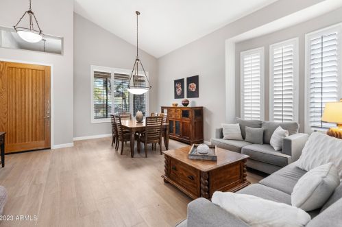 22851 53rd St, Phoenix, AZ 85054-7206
