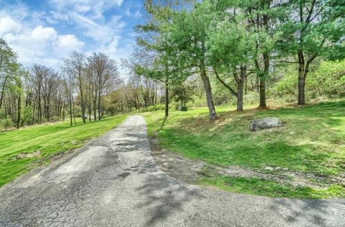 5 Peach Tree Ln, Warwick NY  10990-3133 exterior