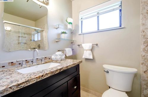 3530 Whitehall Ct, Pleasanton CA  94588-3507 exterior