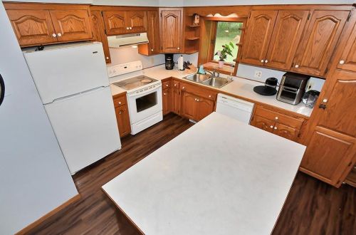 1518 11th Ave, Faribault, MN 55021-3305