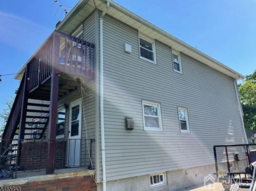210 Garfield Ave, South Bound Brook, NJ 08880-1105