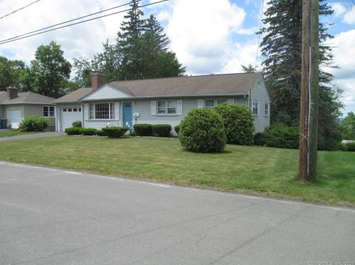 30 Mountain View Dr, Waterbury, CT 06706-2824