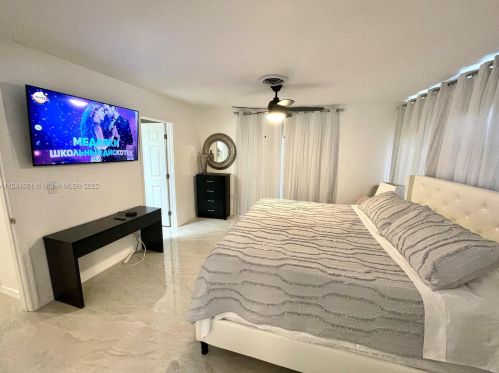 325 4 Ave, Dania Beach FL  33004-2723 exterior