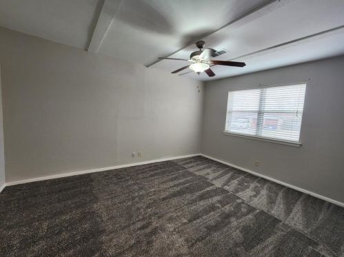233 Taylor St, Burleson TX  76028-3815 exterior