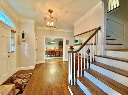 49 Pheasant Landing Rd, Needham, MA 02492-1000