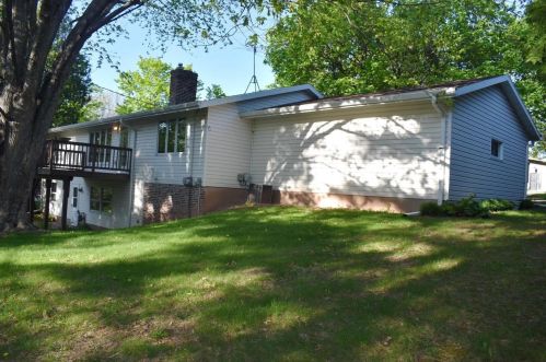 2105 Enderby Ln, Green Bay, WI 54311-7408