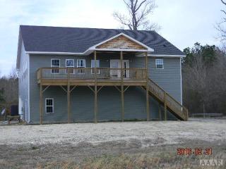 230 Arabian Ln, Moyock, NC 27958-8768