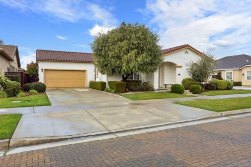 1103 Suffolk Way, Ripon, CA 95366-9492