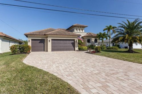 1507 38th St, Cape Coral, FL 33914-5639