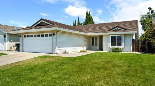 1539 Bailey Dr, Ripon CA  95366-3153 exterior