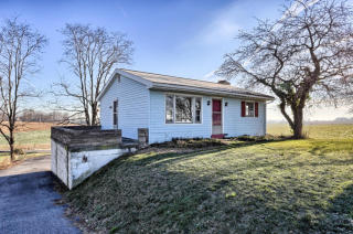1039 Lebanon Rd, Old Line PA  17545-9402 exterior
