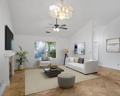 641 Waxwing Ln, Newman, CA 95360-1825