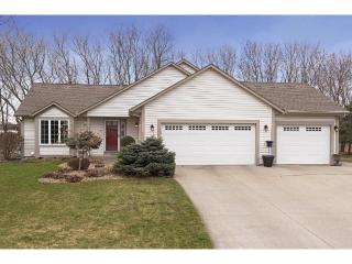 3945 Alvarado Ln, Minneapolis, MN 55446-2864