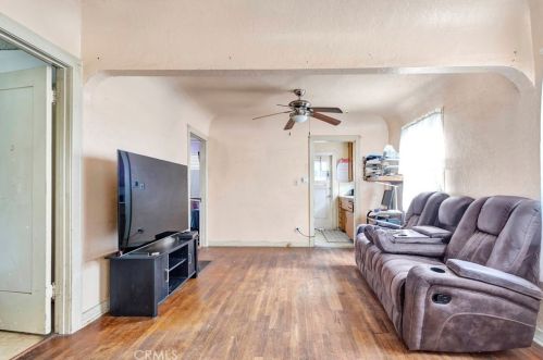 4627 Pine St, Pico Rivera CA  90660-2261 exterior