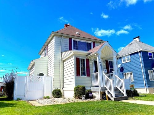 709 Jefferson Ave, Jeannette PA  15644-2710 exterior