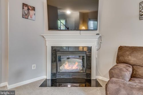 2998 Chinkapin Oak Ln, Woodbridge VA  22191-7514 exterior