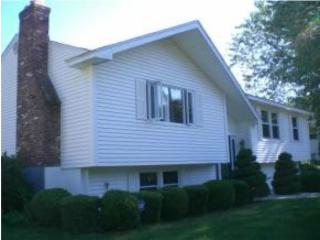 58 Parker Station Rd, Goffstown, NH 03045-3313