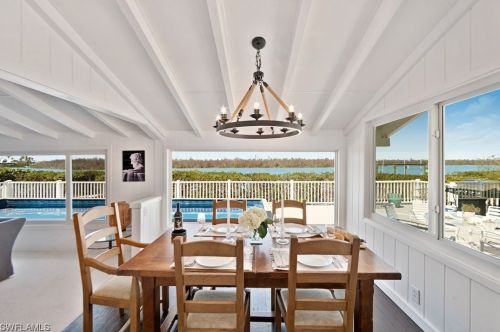 2629 Coconut Dr, Sanibel FL  33957-2005 exterior