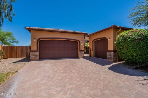 3202 Fawn Dr, Phoenix, AZ 85042-9638