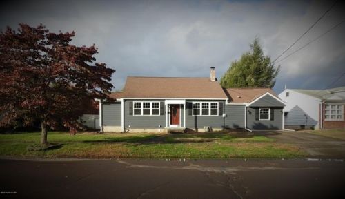 33 Clark St, Pittston, PA 18644-1906