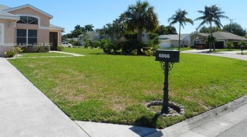 6866 Barnwell Dr, Boynton Beach, FL 33437-3616