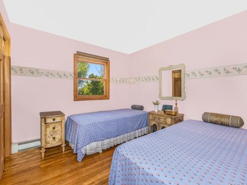 2687 Old Yorktown Rd, Yorktown Hgts NY  10598-3136 exterior