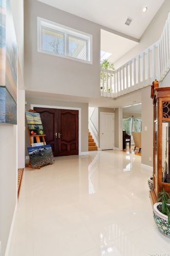 29 Swarthmore Ln, Huntington Station, NY 11746-4872