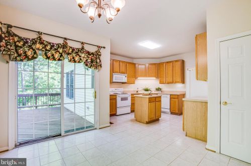 4204 Crooked Stick Ct, Fredericksburg VA  22408-9215 exterior