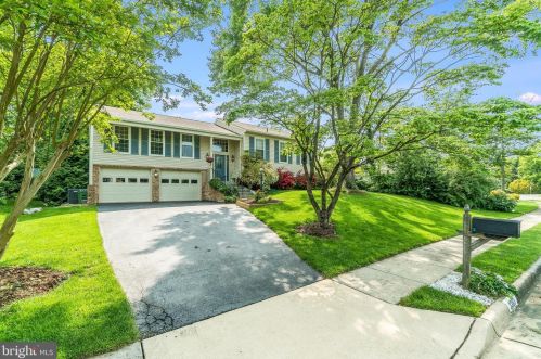3383 Flint Hill Pl, Woodbridge, VA 22192-7100