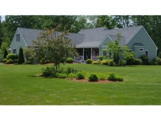 3 Mayfly Ln, Raymond, NH 03077-1900
