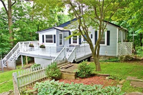 29 Fairway, Mahopac, NY 10541-1218
