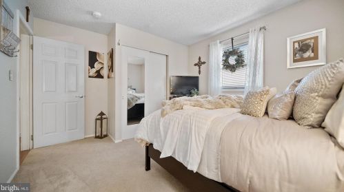 26 Pintinalli Dr, Trenton NJ  08619-1538 exterior