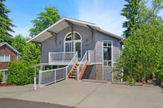 4718 Commercial Ave, Everett WA  98203-2928 exterior