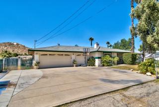 4353 Pacific Ave, Riverside CA  92509-5846 exterior