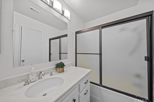 672 Parkview Dr, Lake Elsinore CA  92530-7071 exterior