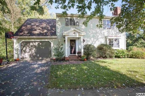 110 Circle Dr, Hummelstown, PA 17036-1103