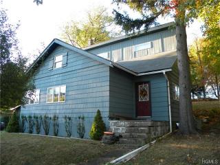 180 Greycourt Rd, Chester, NY 10918-1450