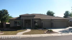 2523 Tulsa St, Gilbert, AZ 85295-9136