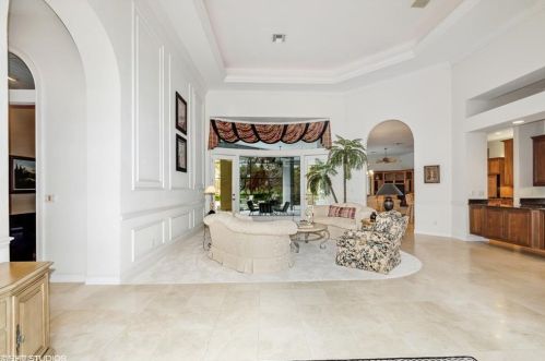11719 Walton Pl, Naples, FL 34110-0922