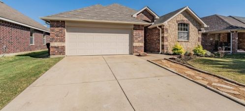 916 Raleigh Path Rd, Denton, TX 76208-2904