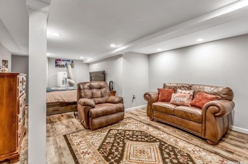8 Carrington Dr, Elwood NY  11731-3005 exterior