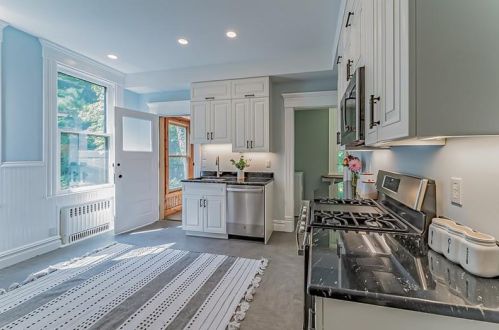 223 Dalzell Ave, Pittsburgh PA 15202-1856 exterior