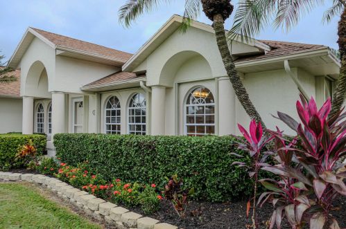 2419 Wishbone Rd, Fort Pierce, FL 34952-5342