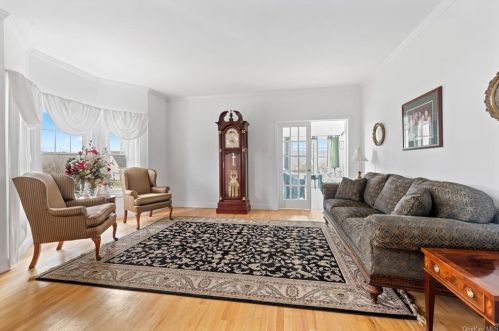 204 Roosevelt Dr, Poughquag NY  12570-5244 exterior