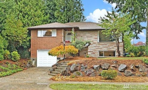10466 57th Ave, Seattle, WA 98178-2228