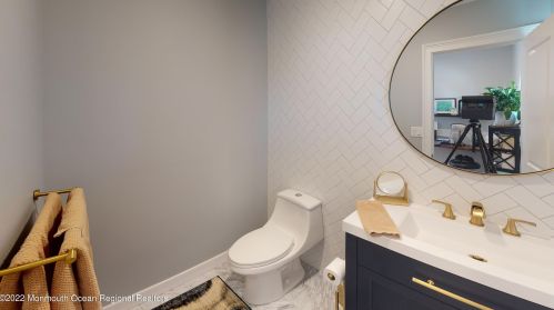 5 Fort Ave, Pelican Island NJ  08751-1512 exterior