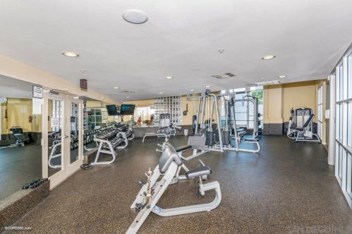 1501 Front St, San Diego CA  92101-2973 exterior