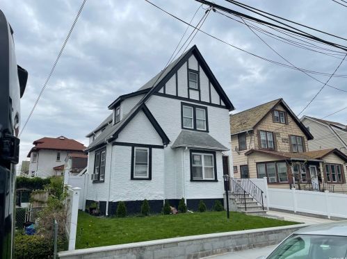 100-32 197th St, Jamaica, NY 11423-1404