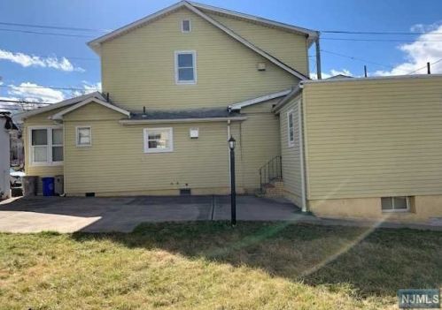 86 Malcolm Ave, Outwater NJ  07026-1218 exterior