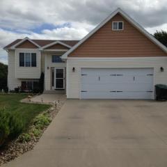 1303 8, Jamestown ND  58401-4507 exterior